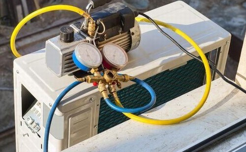 ���ݹ����������{(di��o)�ӷ���Һ�����M(f��i)�r(ji��)��_���I(y��)ֵ������ه