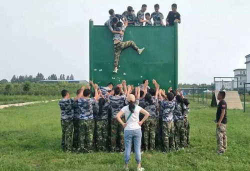 泉州石獅拓展團(tuán)建公司推薦