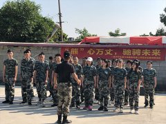 泉州企業(yè)軍事拓展訓(xùn)練_泉州公司戶外拓